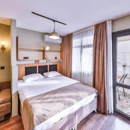 Peaceful Near Galata *